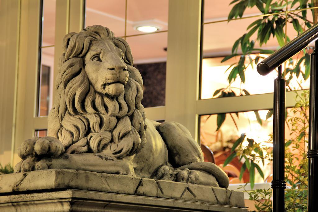 Hotel Vila Tina Zagreb Bagian luar foto