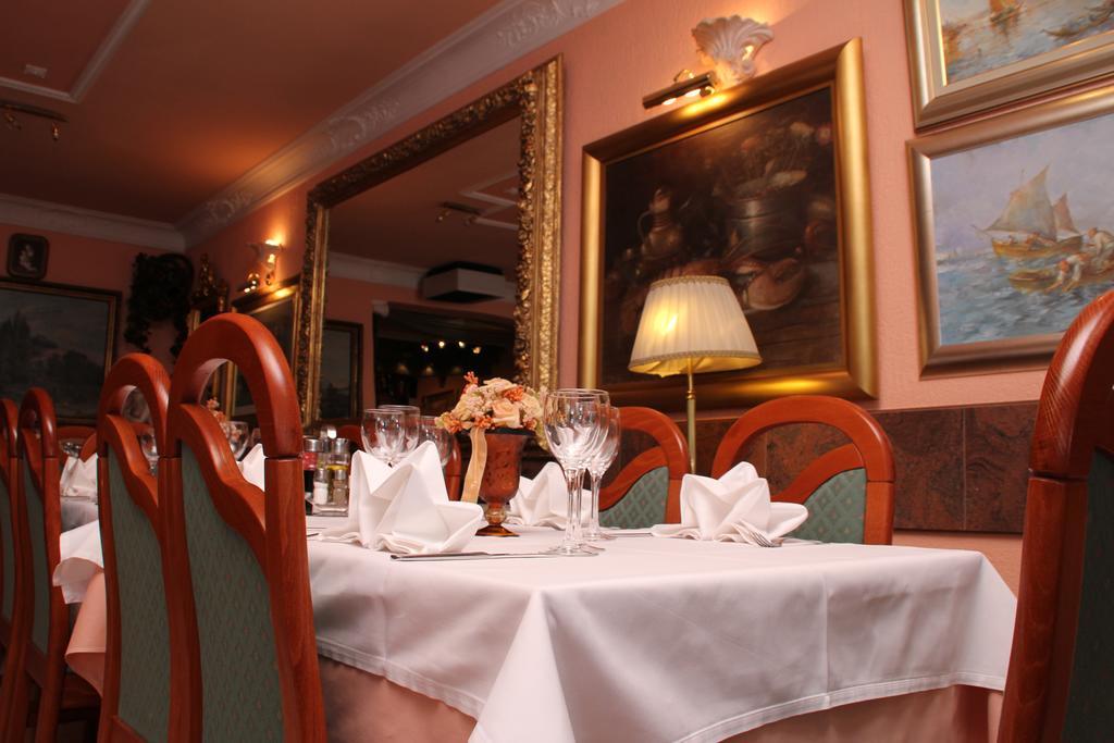 Hotel Vila Tina Zagreb Bagian luar foto