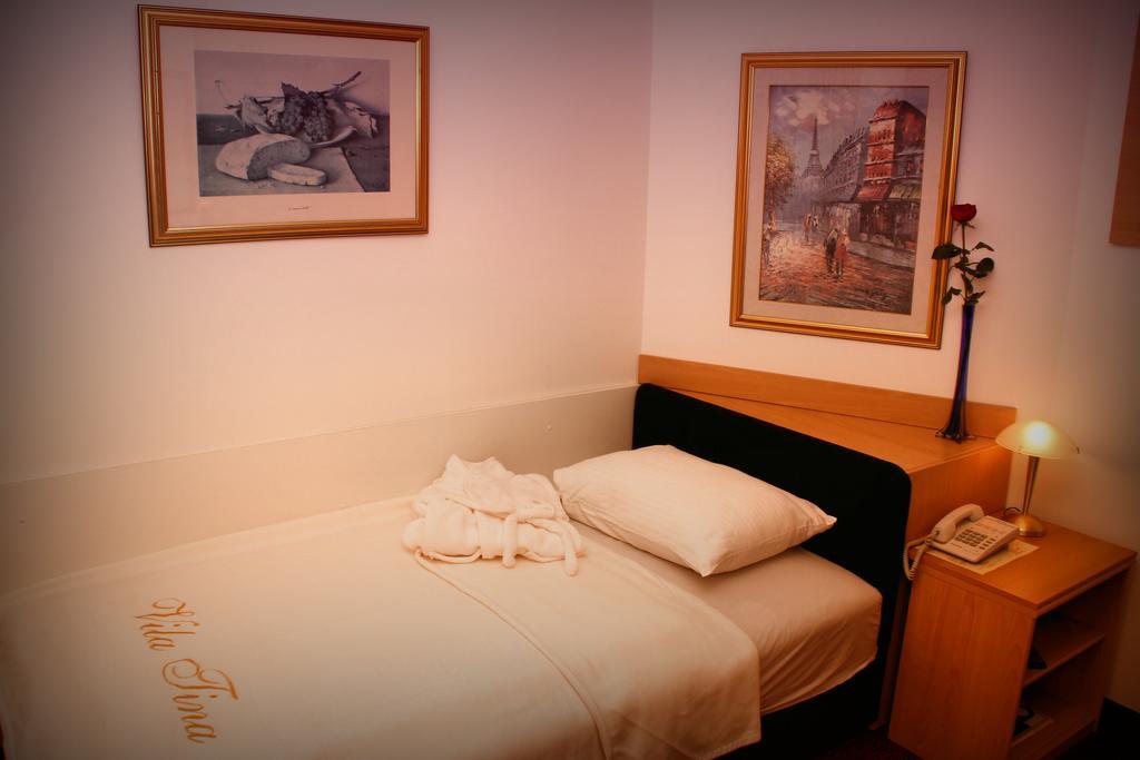 Hotel Vila Tina Zagreb Bagian luar foto