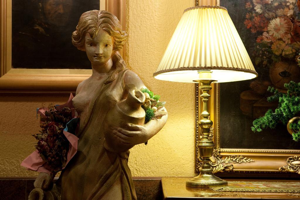 Hotel Vila Tina Zagreb Bagian luar foto