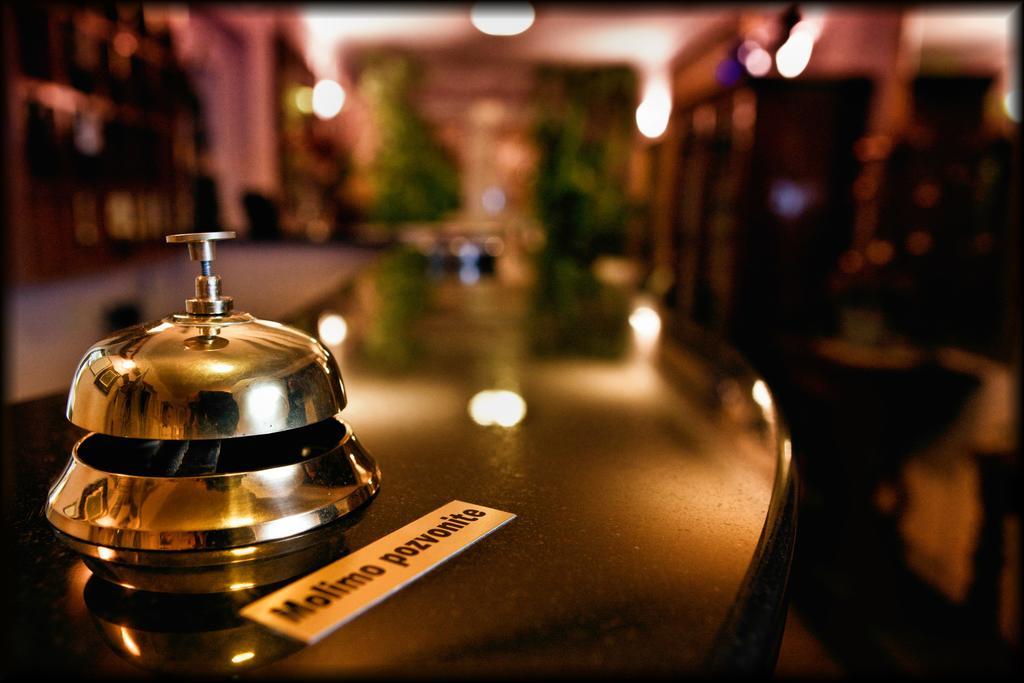 Hotel Vila Tina Zagreb Bagian luar foto